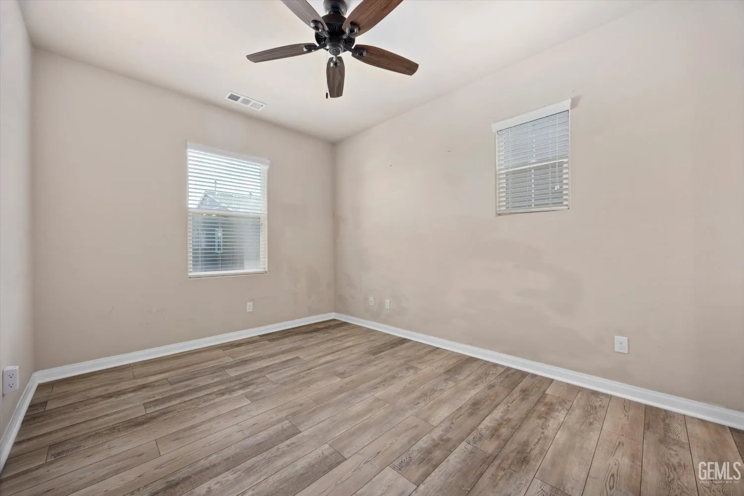 Bakersfield, California 93311, United States, 3 Bedrooms Bedrooms, ,3 BathroomsBathrooms,Residential,Active,190999