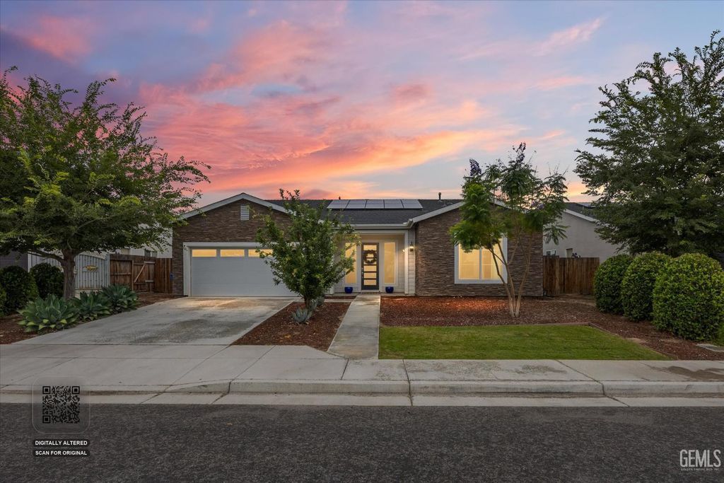 Photo of 5910 Ocean Jasper Drive, Bakersfield, CA 93313 (MLS # 202605897)
