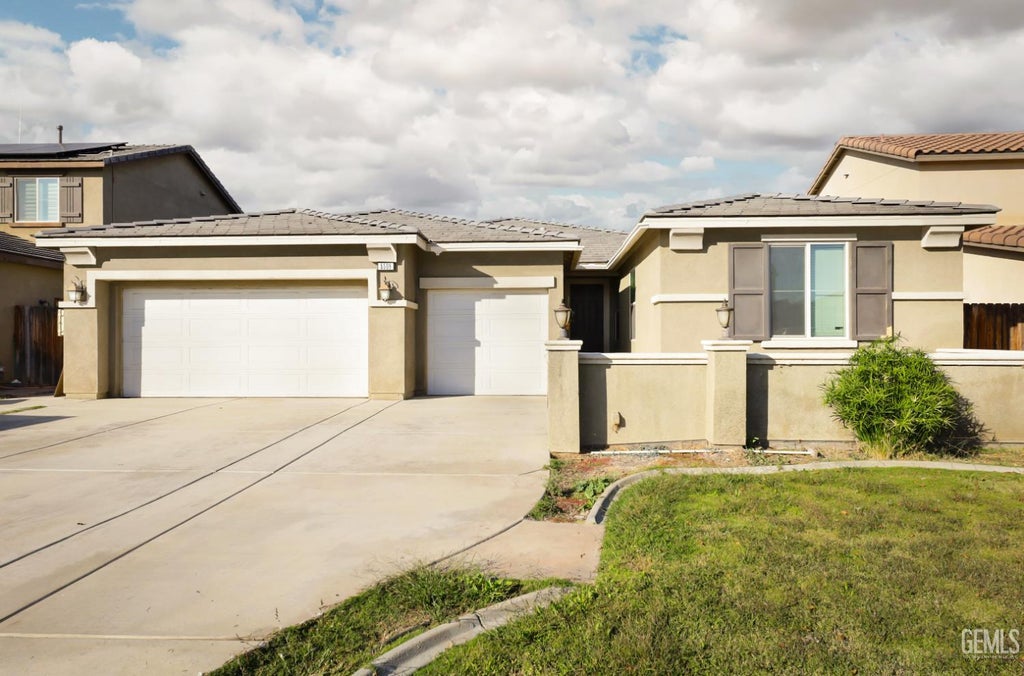 Photo of 5508 Mesto Way, Bakersfield, CA 93313 (MLS # 202605142)