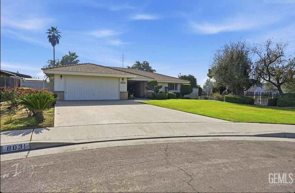 Photo of 8031 Debbs Avenue, Bakersfield, CA 93308 (MLS # 202600972)