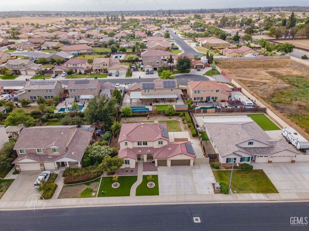 Photo of 15937 Cusano Place, Bakersfield, CA 93314 (MLS # 202600254)
