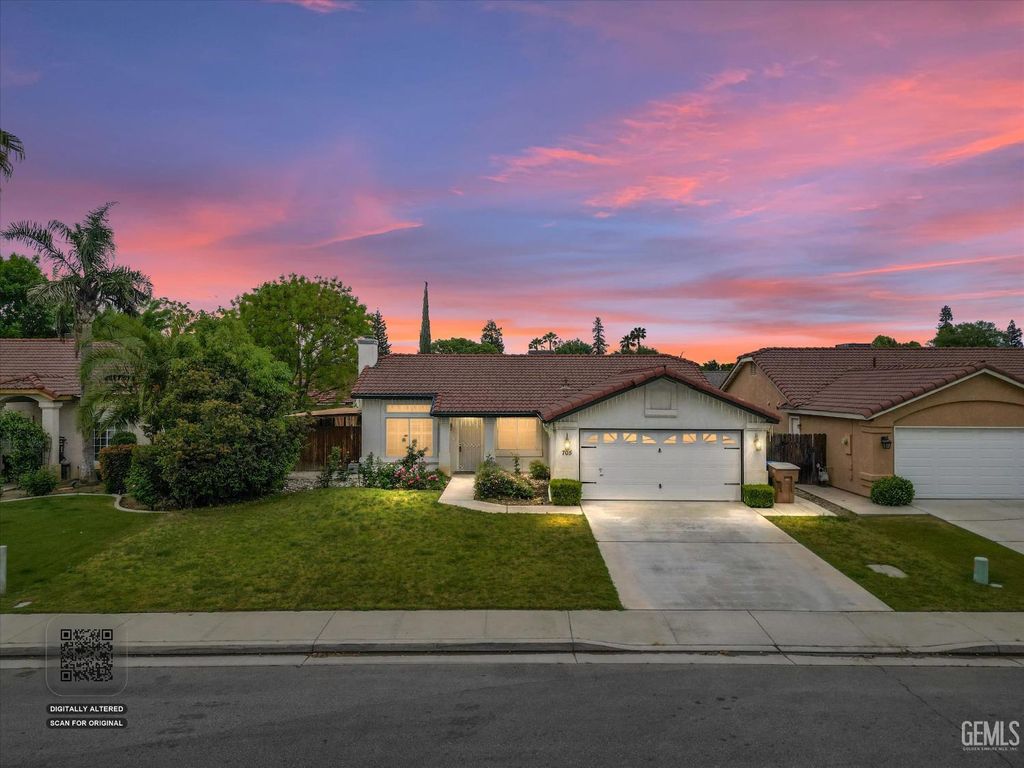 Photo of 705 Harvest Creek Road, Bakersfield, CA 93312 (MLS # 202603554)