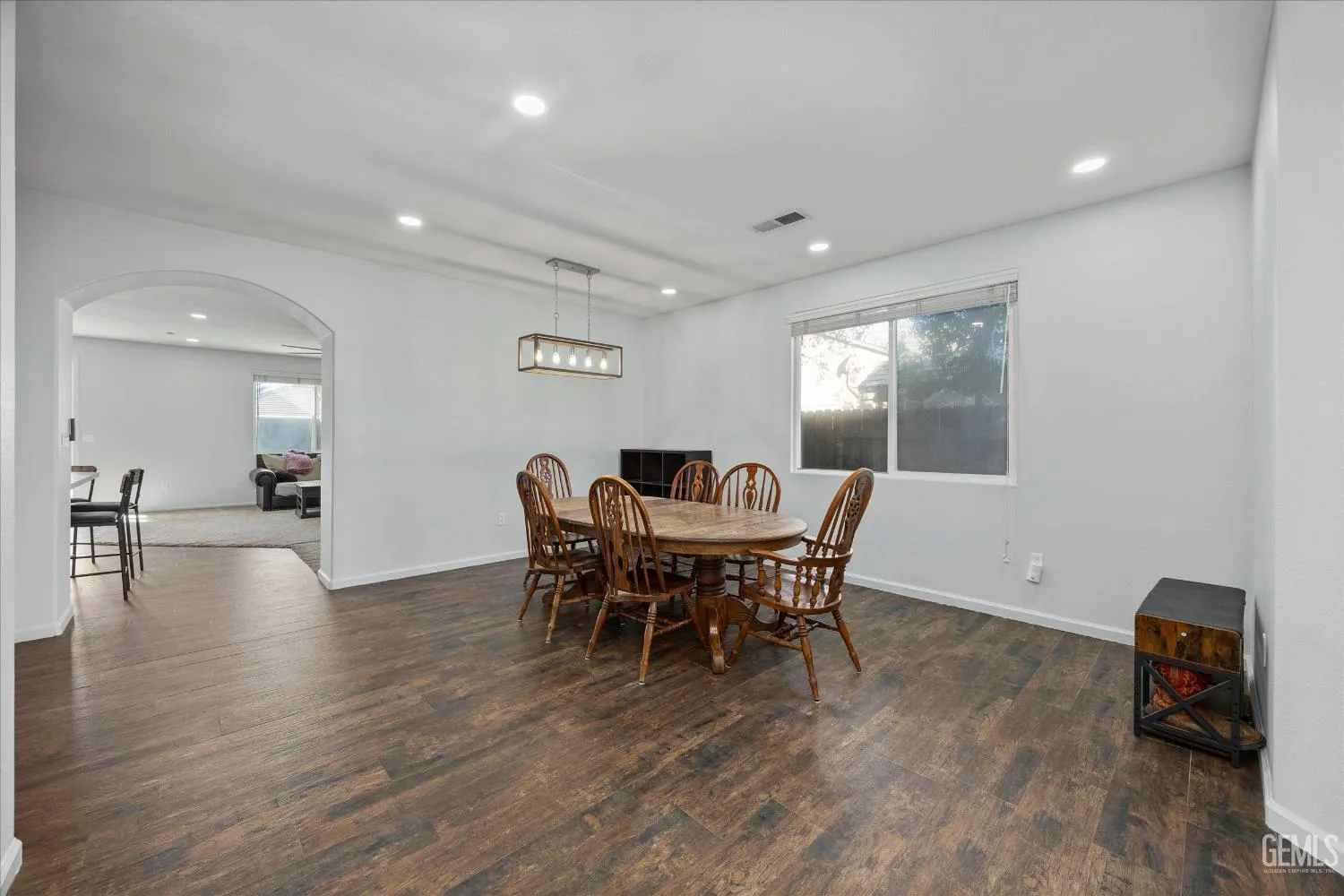 Bakersfield, California 93312, United States, 4 Bedrooms Bedrooms, ,2 BathroomsBathrooms,Residential,Active,221045