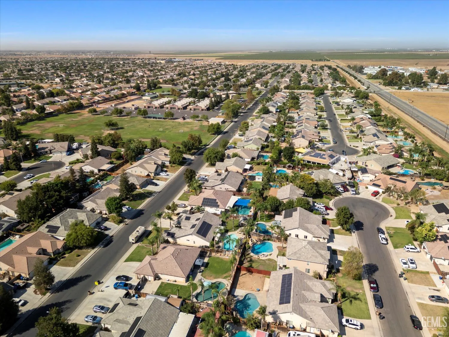 Bakersfield, California 93312, United States, 4 Bedrooms Bedrooms, ,2 BathroomsBathrooms,Residential,Active,221045