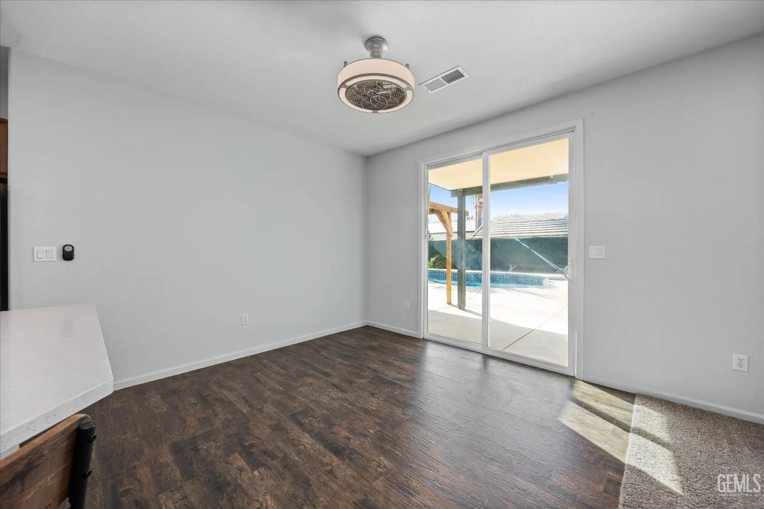 Bakersfield, California 93312, United States, 4 Bedrooms Bedrooms, ,2 BathroomsBathrooms,Residential,Active,221045