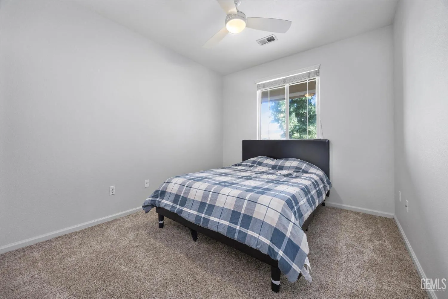 Bakersfield, California 93312, United States, 4 Bedrooms Bedrooms, ,2 BathroomsBathrooms,Residential,Active,221045