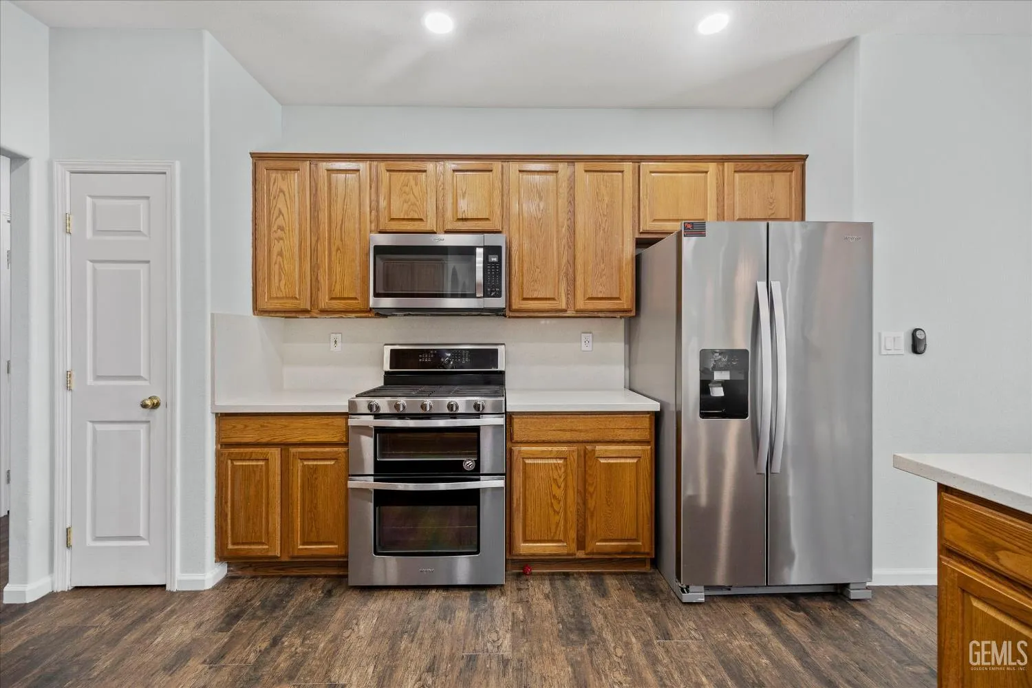 Bakersfield, California 93312, United States, 4 Bedrooms Bedrooms, ,2 BathroomsBathrooms,Residential,Active,221045