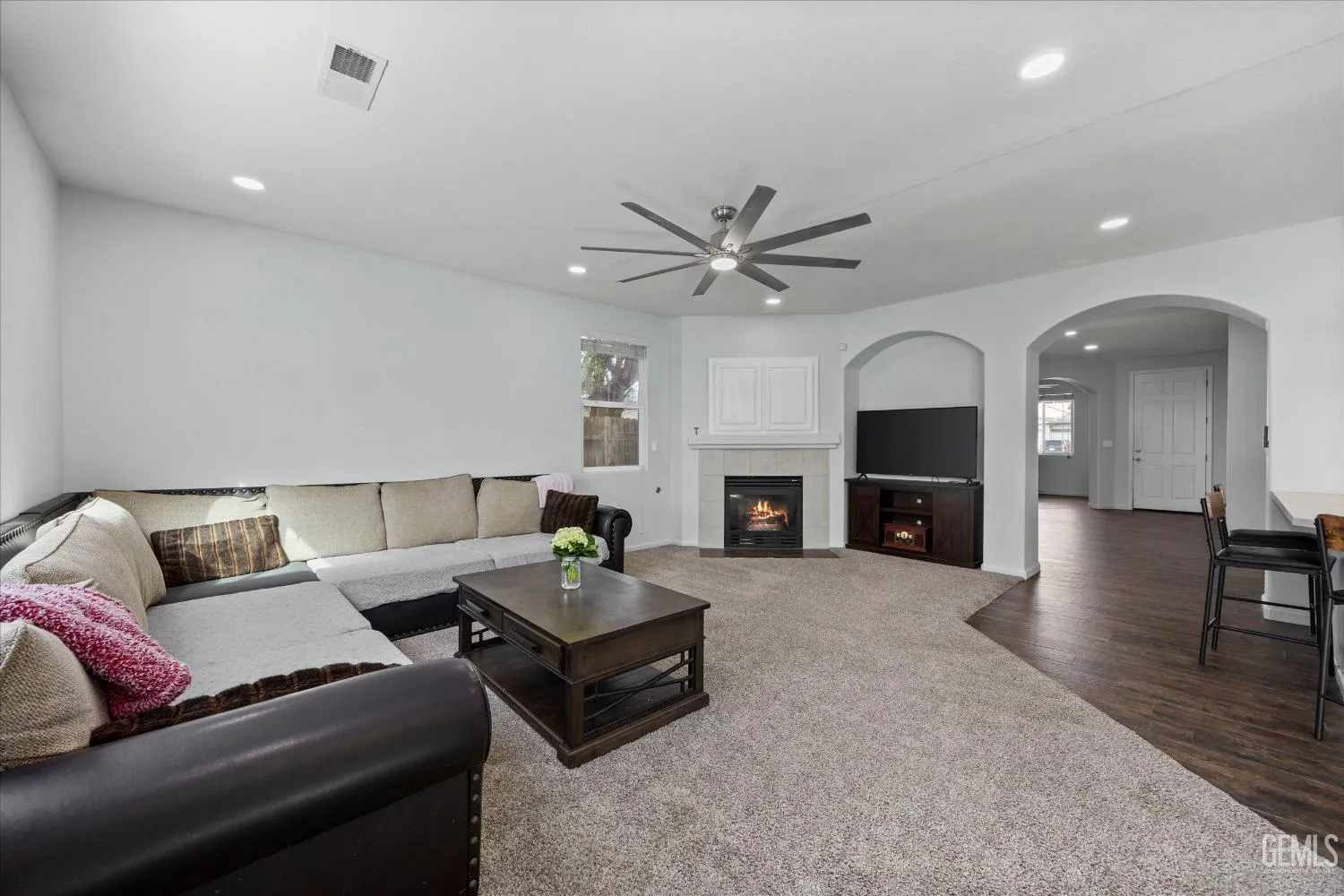 Bakersfield, California 93312, United States, 4 Bedrooms Bedrooms, ,2 BathroomsBathrooms,Residential,Active,221045