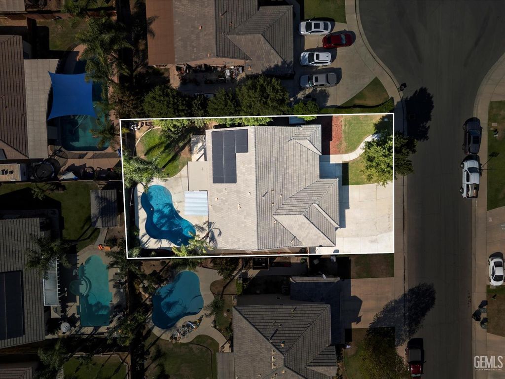 Photo of 11603 Bocelli Avenue, Bakersfield, CA 93312 (MLS # 202511074)
