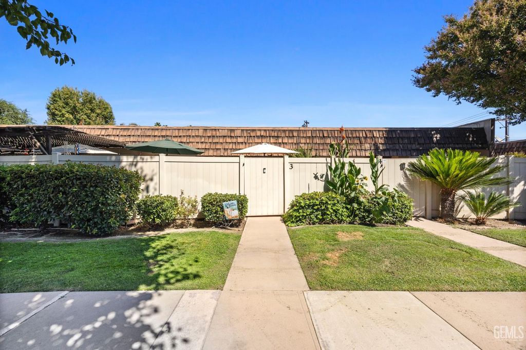 Photo of 3800 Stockdale Highway #3, Bakersfield, CA 93309 (MLS # 202510290)
