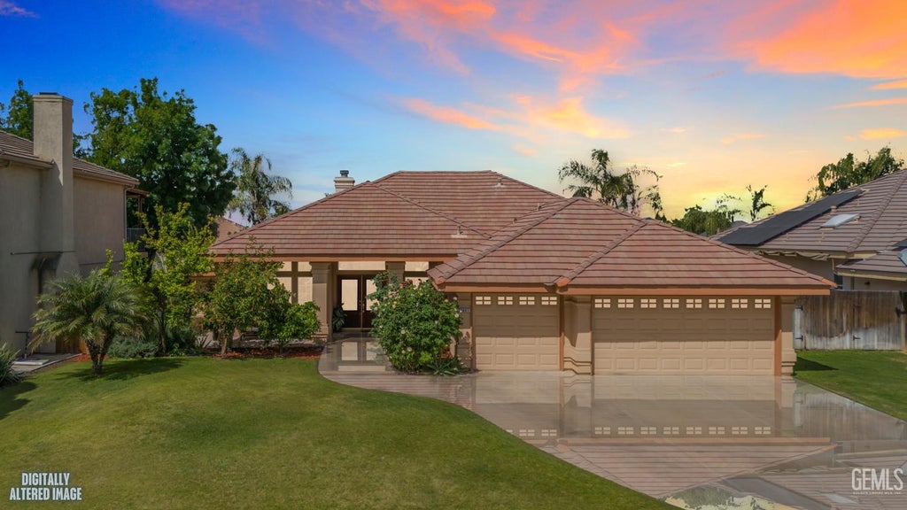 Photo of 2441 Ollie Court, Bakersfield, CA 93314 (MLS # 202604340)
