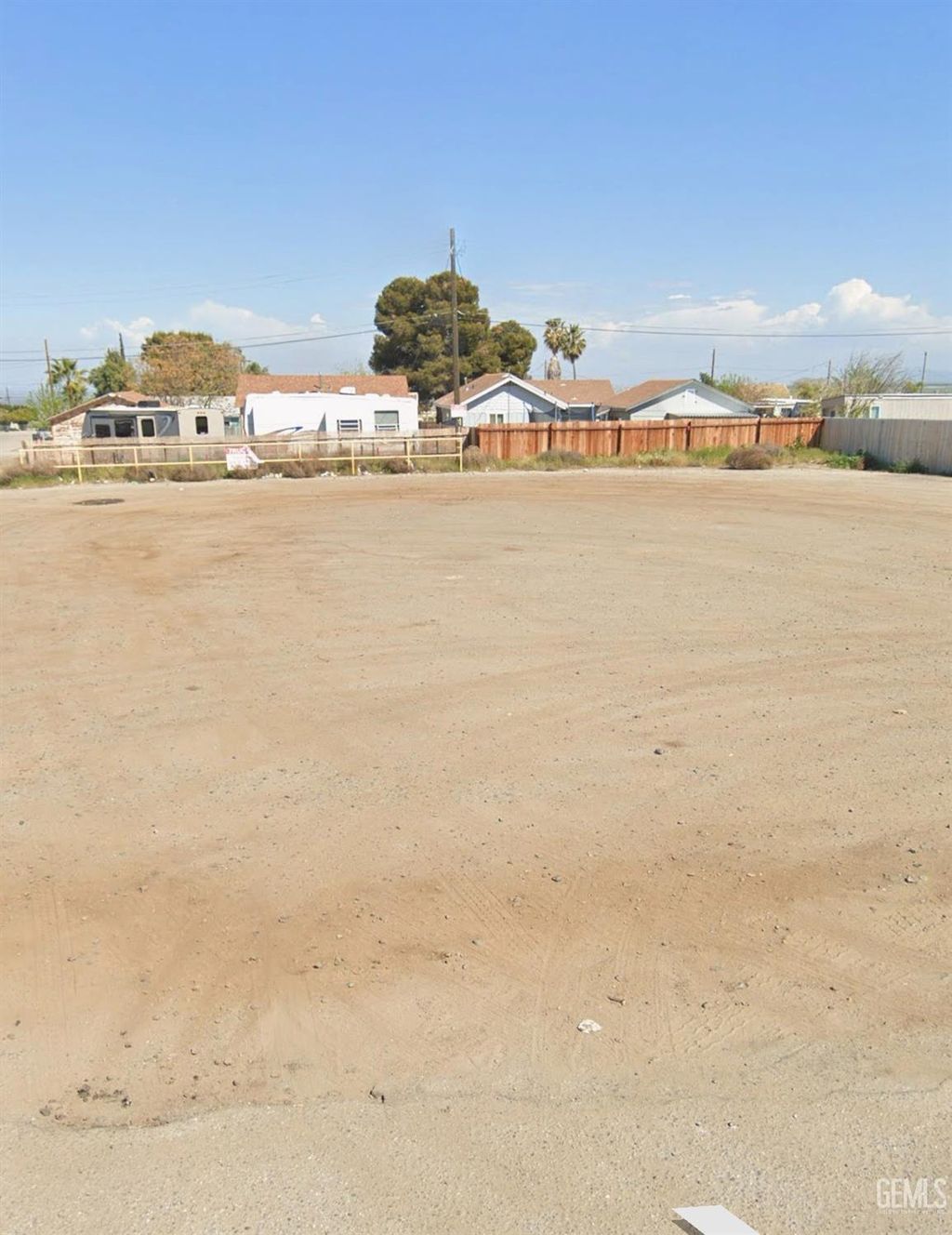 Photo of 602 S Kern Street, Maricopa, CA 93252 (MLS # 202604005)