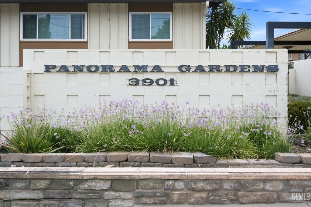 Photo of 3901 Union Avenue #18, Bakersfield, CA 93305 (MLS # 202607659)