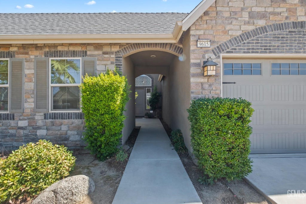 Photo of 9615 Tortuga Del Mar Drive, Bakersfield, CA 93314 (MLS # 202607955)
