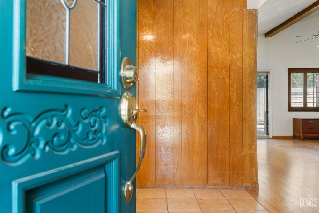 Photo of 713 Elsey Street, Bakersfield, CA 93309 (MLS # 202511718)