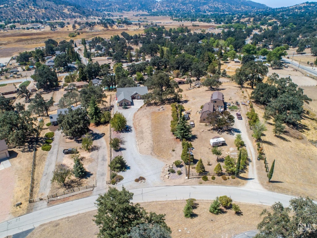 Photo of 24181 Martingale Way, Tehachapi, CA 93561 (MLS # 202609786)