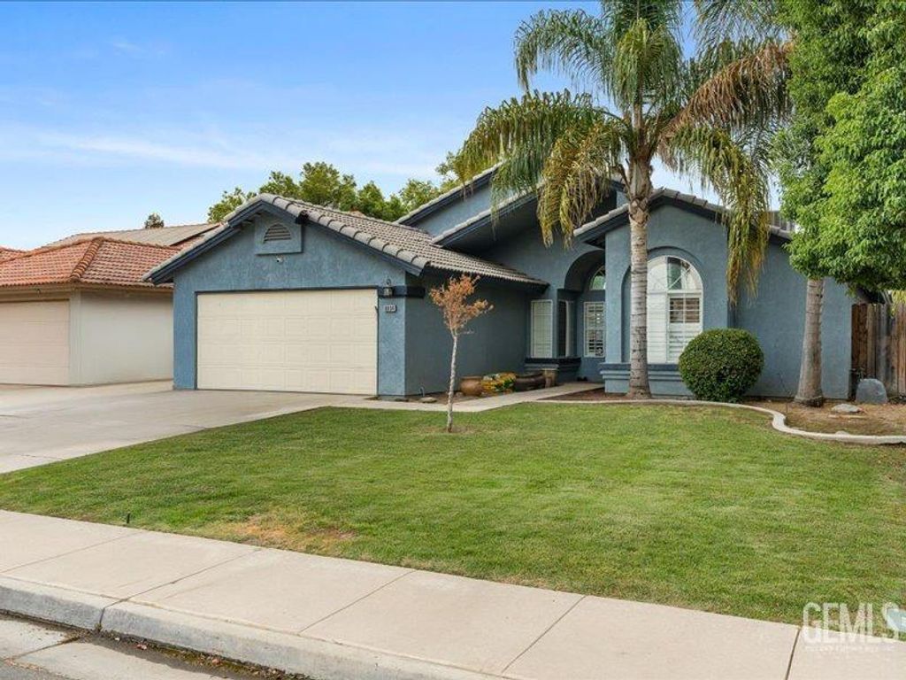 Photo of 8804 Sand Fox Court, Bakersfield, CA 93312 (MLS # 202510881)