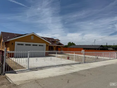 MLS: 202504852