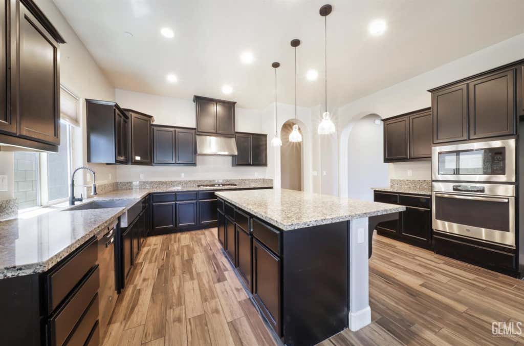 Photo of 9200 Rancho Viejo Drive, Bakersfield, CA 93314 (MLS # 202608477)