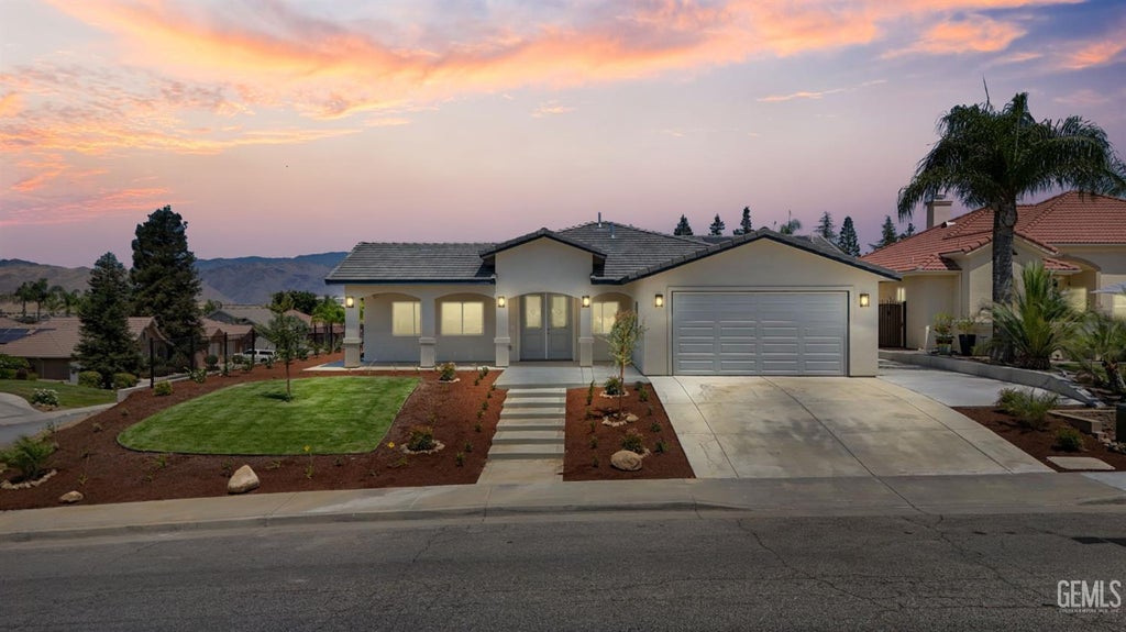 Photo of 5205 Antares Court, Bakersfield, CA 93306 (MLS # 202607240)
