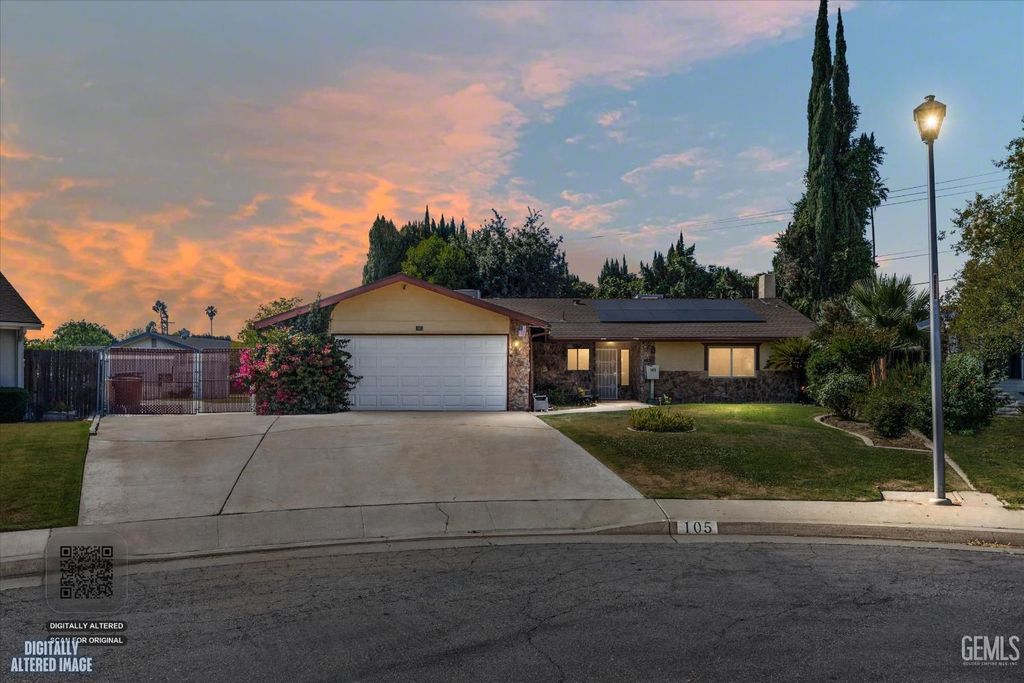 Photo of 105 Holmby Court, Bakersfield, CA 93309 (MLS # 202605348)