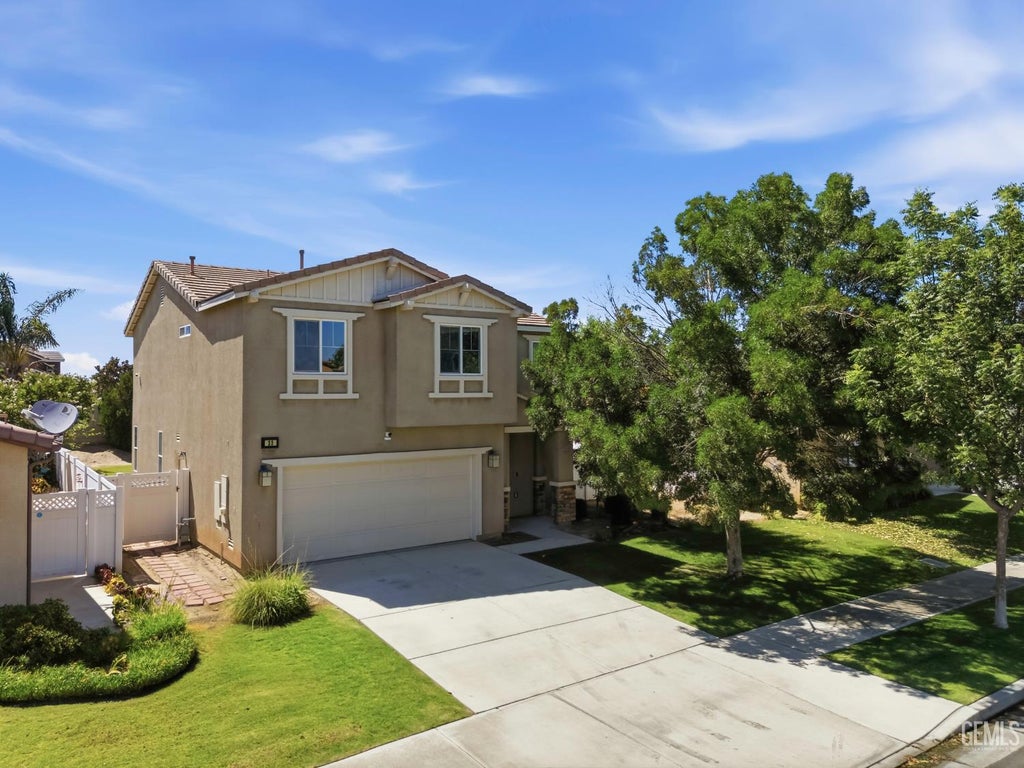 Photo of 23 White Alder Drive, Bakersfield, CA 93314 (MLS # 202605989)