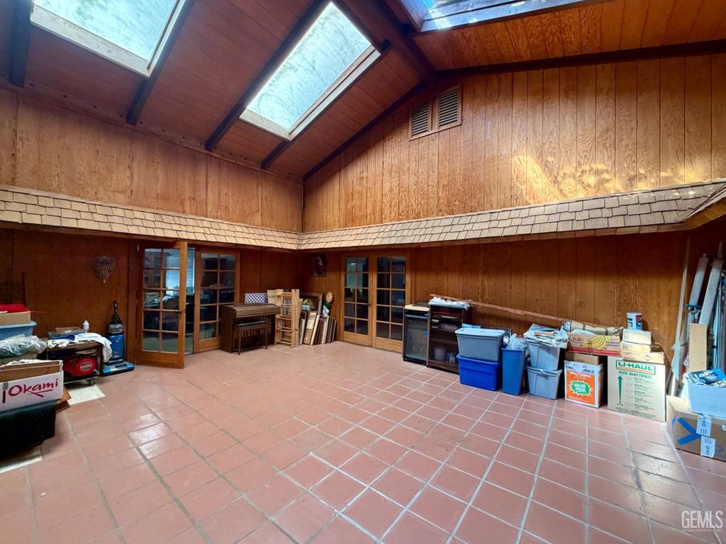 Photo of 3801 Indian Rock Road, Mountain Mesa, CA 93240 (MLS # 202603664)