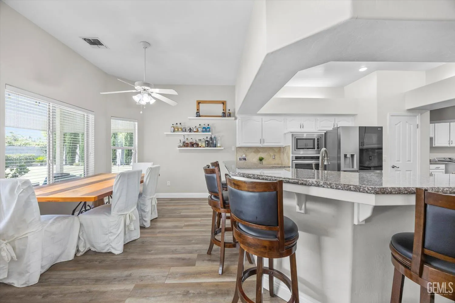 Bakersfield, California 93308, United States, 4 Bedrooms Bedrooms, ,2 BathroomsBathrooms,Residential,Active,164707