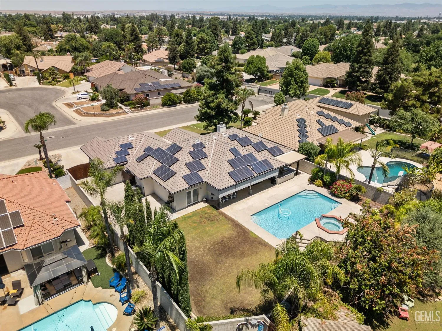 Bakersfield, California 93308, United States, 4 Bedrooms Bedrooms, ,2 BathroomsBathrooms,Residential,Active,164707