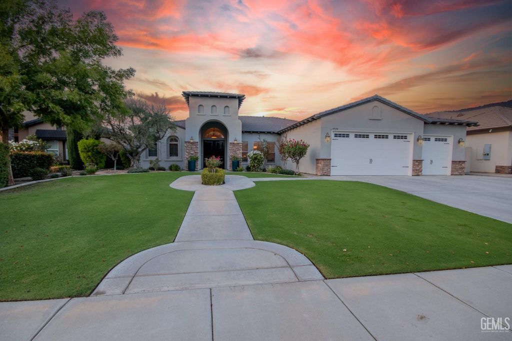 Photo of 14526 Pams Way, Bakersfield, CA 93314 (MLS # 202511201)