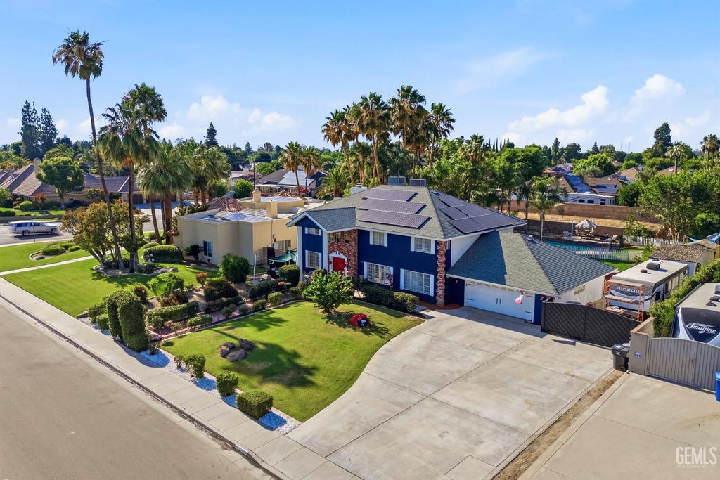 Photo of 12008 Palm Avenue, Bakersfield, CA 93312 (MLS # 202609544)