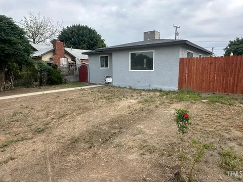 MLS: 202504332