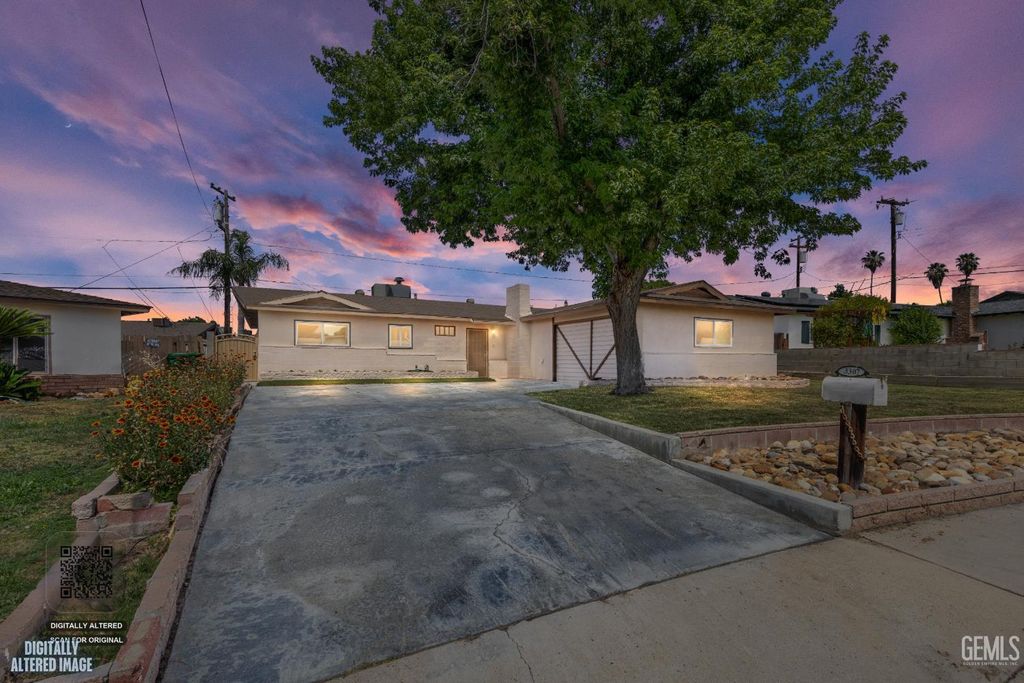 Photo of 3307 Pacer Street, Bakersfield, CA 93308 (MLS # 202605983)