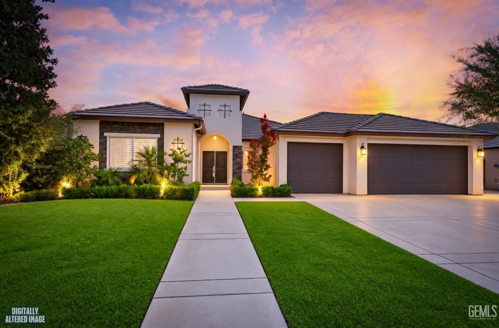 Photo of 15001 Cotton Blossom Avenue, Bakersfield, CA 93314 (MLS # 202609798)