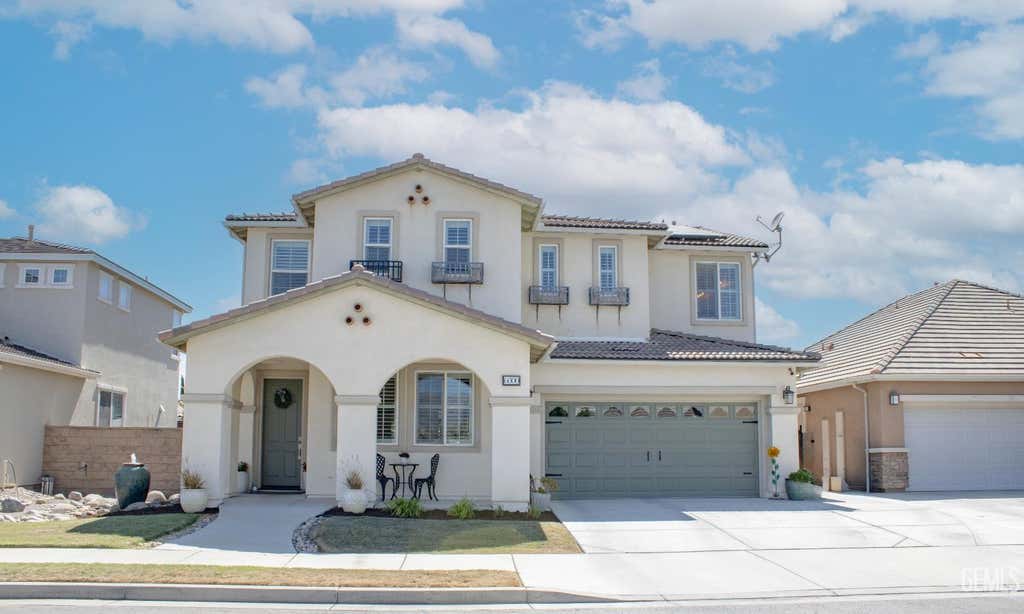 Photo of 6000 Tandil Way, Bakersfield, CA 93306 (MLS # 202607029)