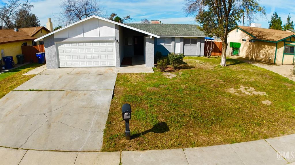 Photo of 4205 Lantados Street, Bakersfield, CA 93307 (MLS # 202601713)