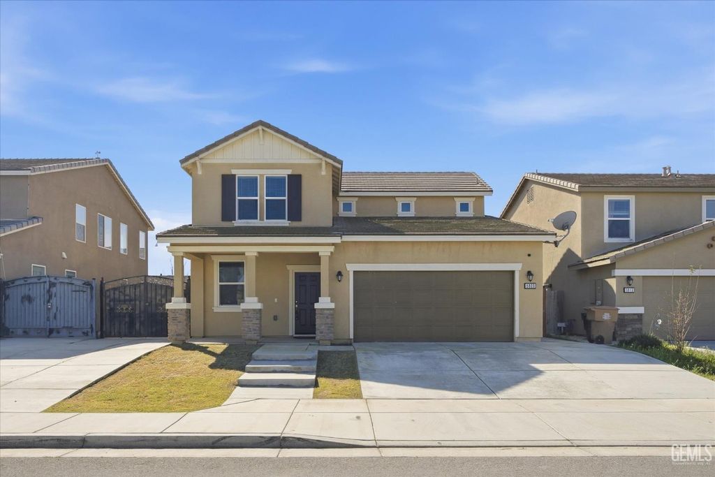 Photo of 5809 Commonwealth Avenue, Bakersfield, CA 93313 (MLS # 202603945)