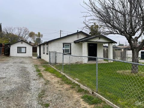 Photo of 3822 Oregon Street, Bakersfield, CA 93306 (MLS # 202513517)