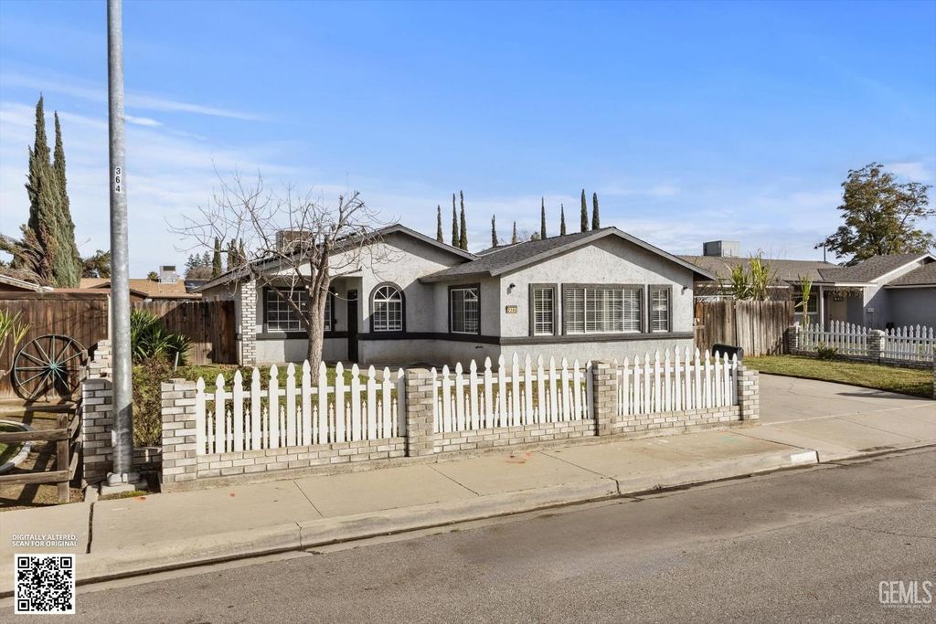 Photo of 2300 Jasmine Street, Wasco, CA 93280 (MLS # 202601614)