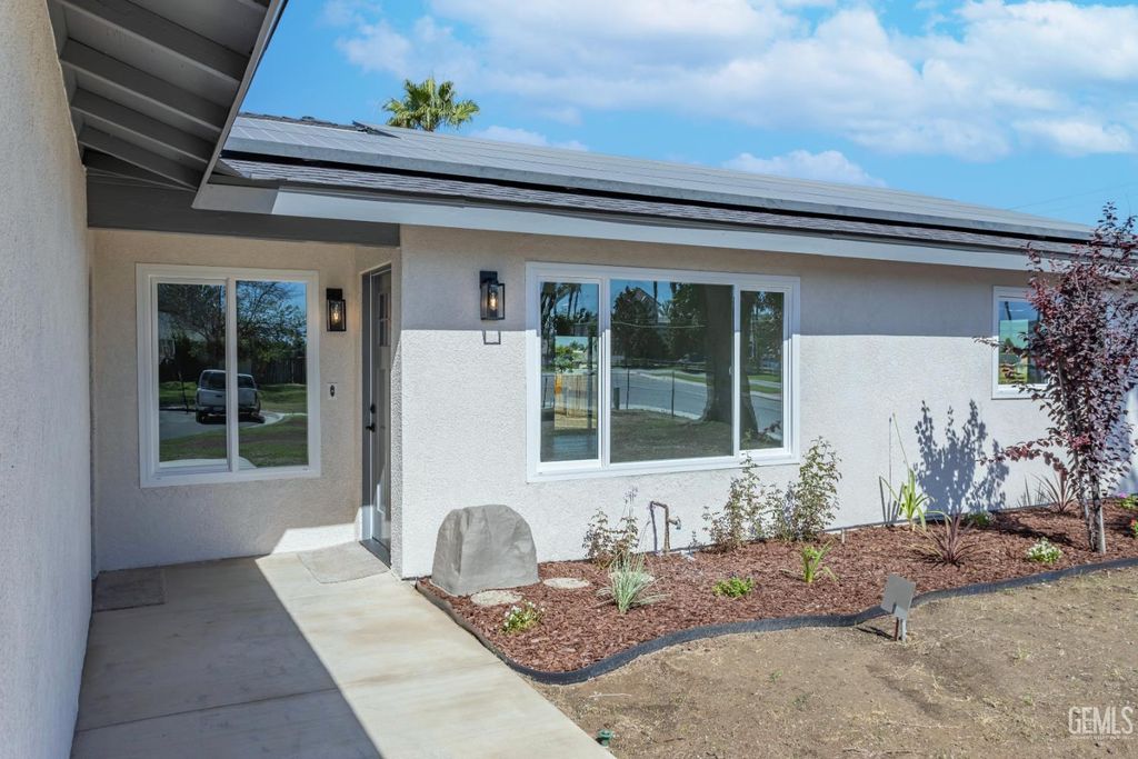 Photo of 4145 Courtney Street, Bakersfield, CA 93312 (MLS # 202605366)