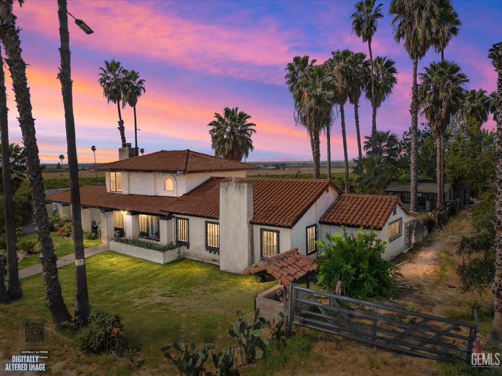 Photo of 552 Pepper Drive, Bakersfield, CA 93307 (MLS # 202607710)