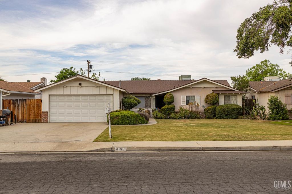 Photo of 4010 Cork Lane, Bakersfield, CA 93309 (MLS # 202603748)