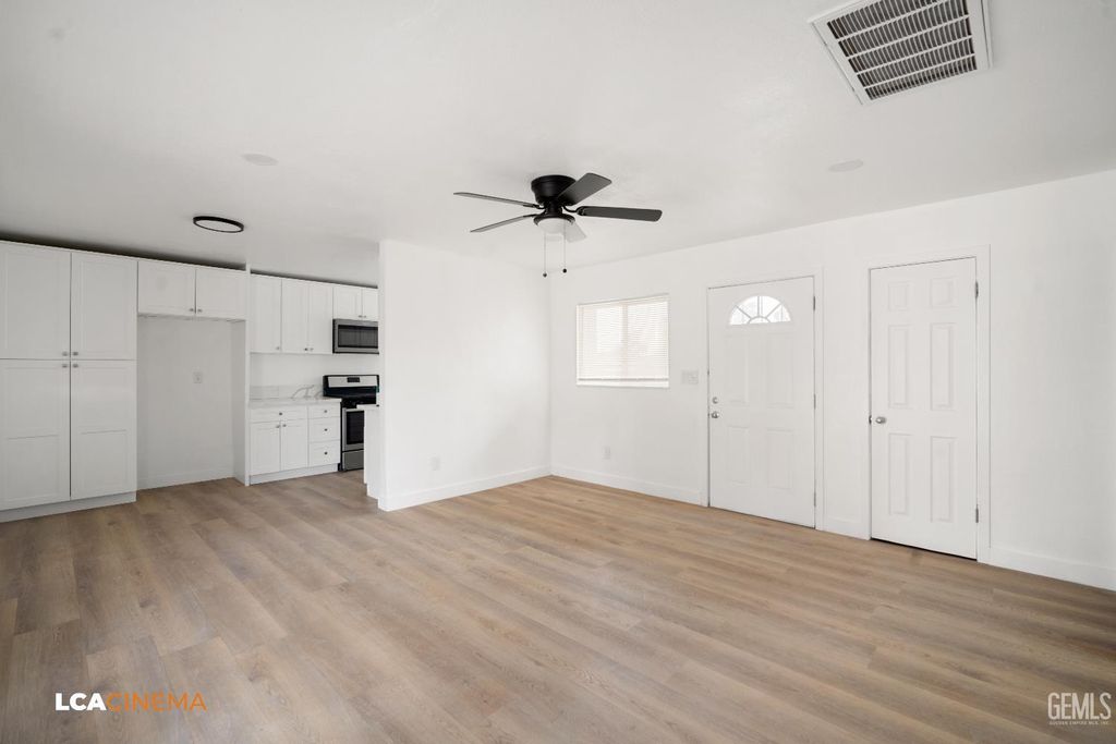 Photo of 3224 Kentucky Street, Bakersfield, CA 93306 (MLS # 202604044)