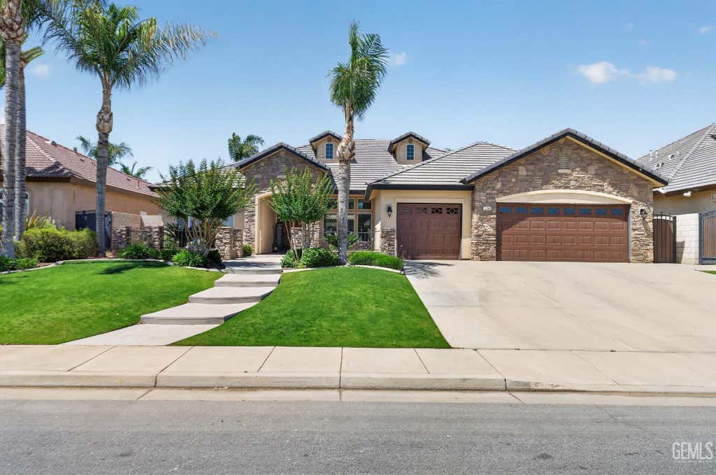 Photo of 11904 Kenseth Street, Bakersfield, CA 93312 (MLS # 202605533)