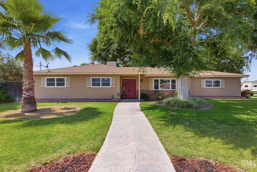 Photo of 11600 Whippoorwill Lane, Bakersfield, CA 93312 (MLS # 202605739)