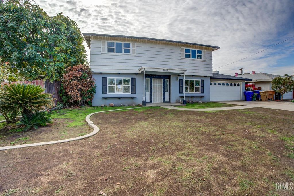 Photo of 4705 Misty Court, Bakersfield, CA 93309 (MLS # 202513508)