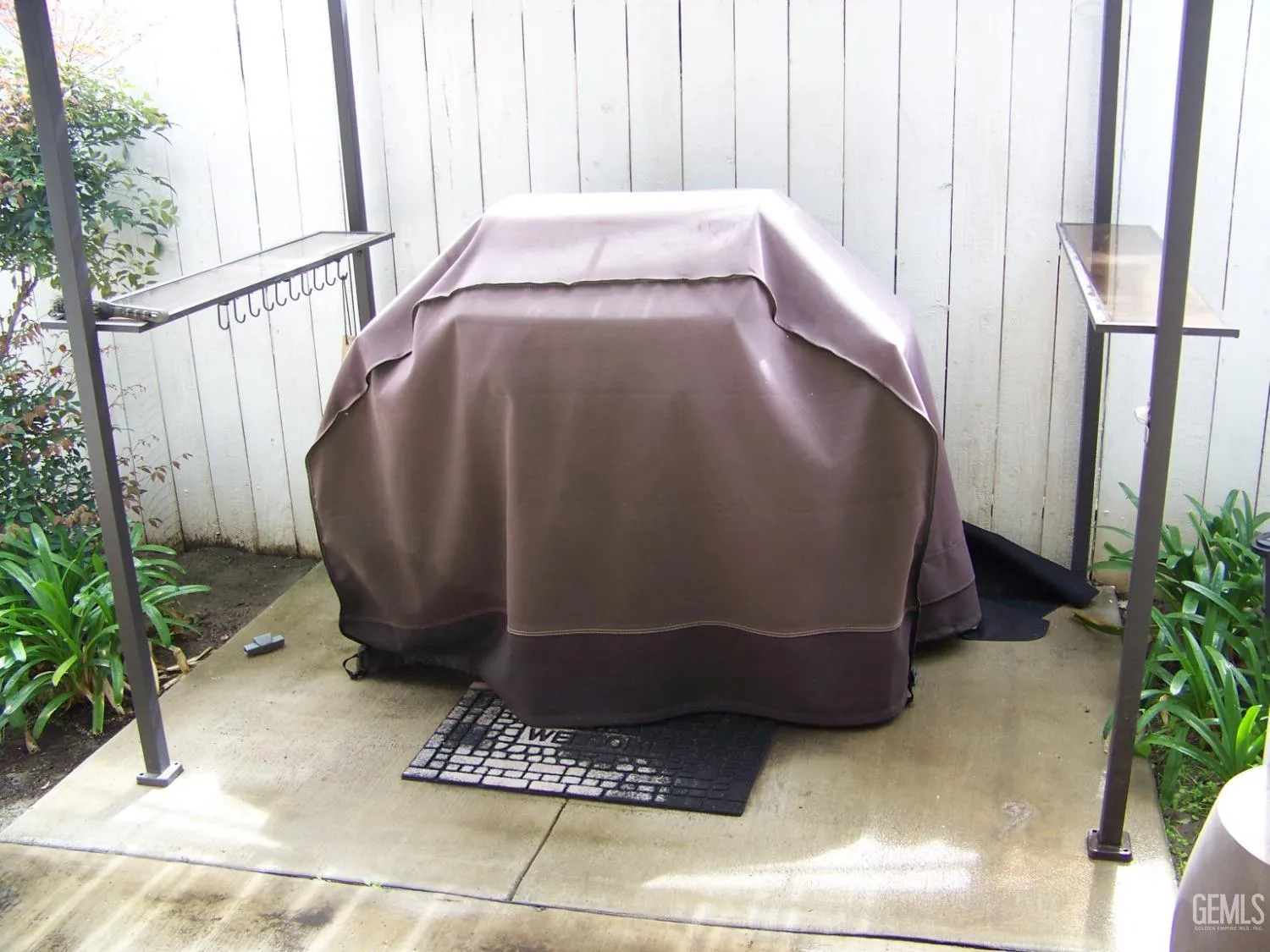 Bakersfield, California 93301, United States, 2 Bedrooms Bedrooms, ,2 BathroomsBathrooms,Residential,Active,90173