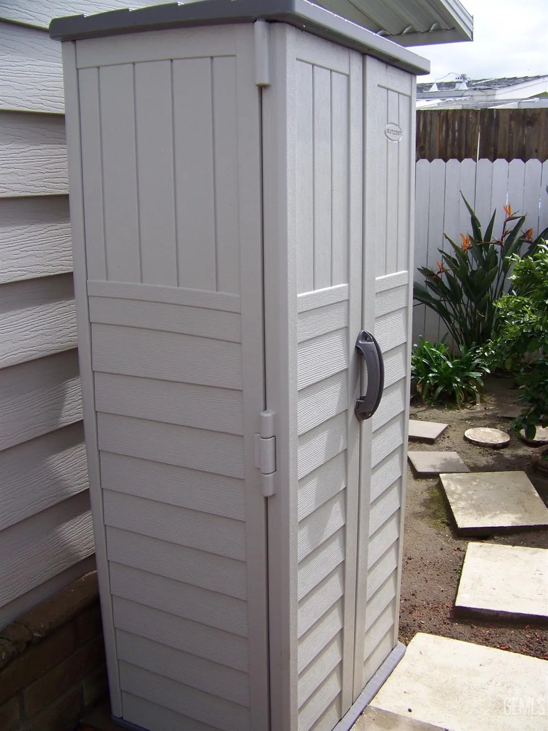 Bakersfield, California 93301, United States, 2 Bedrooms Bedrooms, ,2 BathroomsBathrooms,Residential,Active,90173