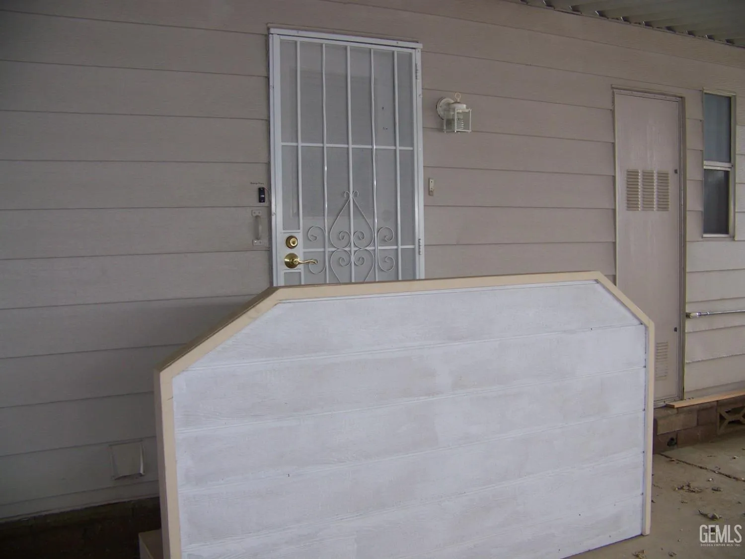 Bakersfield, California 93301, United States, 2 Bedrooms Bedrooms, ,2 BathroomsBathrooms,Residential,Active,90173