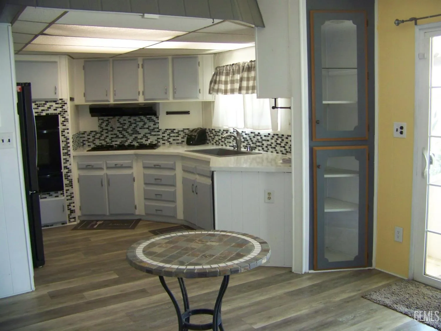 Bakersfield, California 93301, United States, 2 Bedrooms Bedrooms, ,2 BathroomsBathrooms,Residential,Active,90173